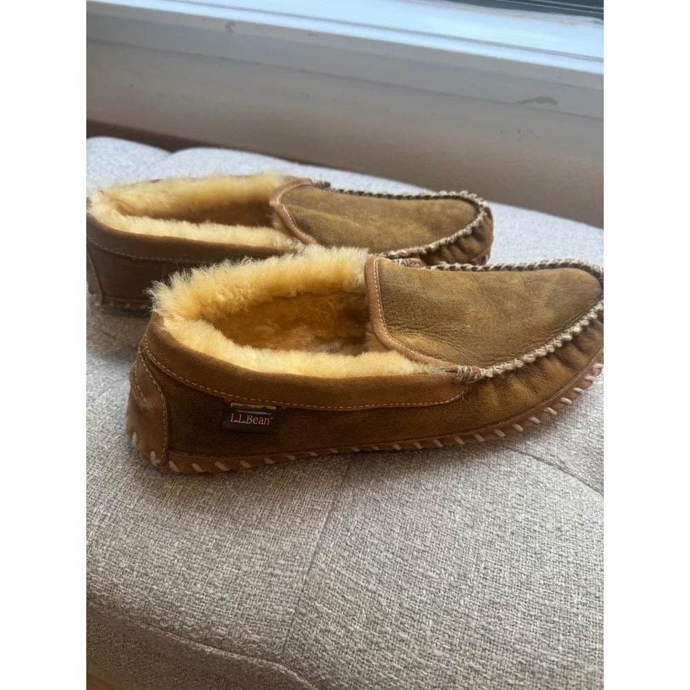 LL Bean Wicked Good Moccasins Mens 14 Brown Shearling Sheepskin Slippers. EUC